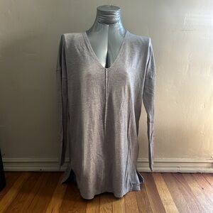 NWT Dove grey V neck lightweight soft knit sweater, medium